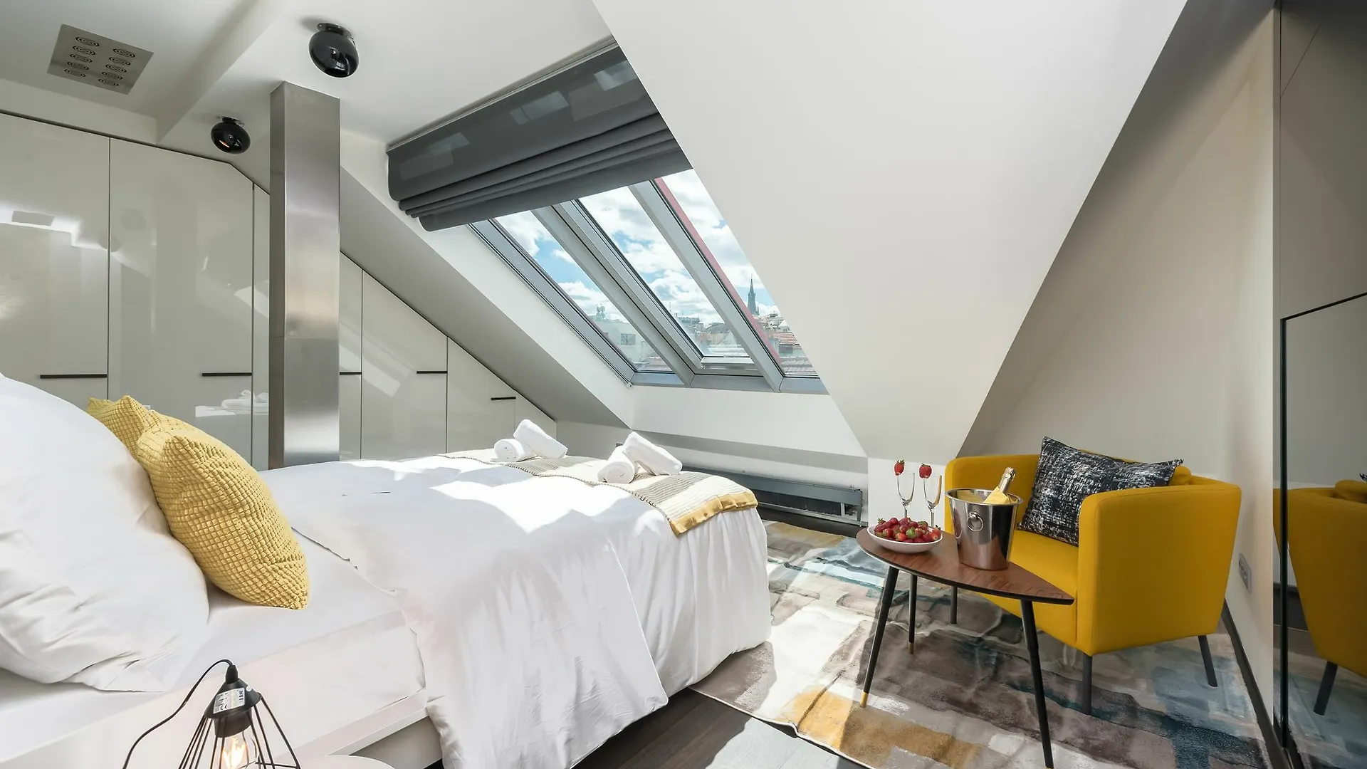 Empirent New Town Apartments Prague